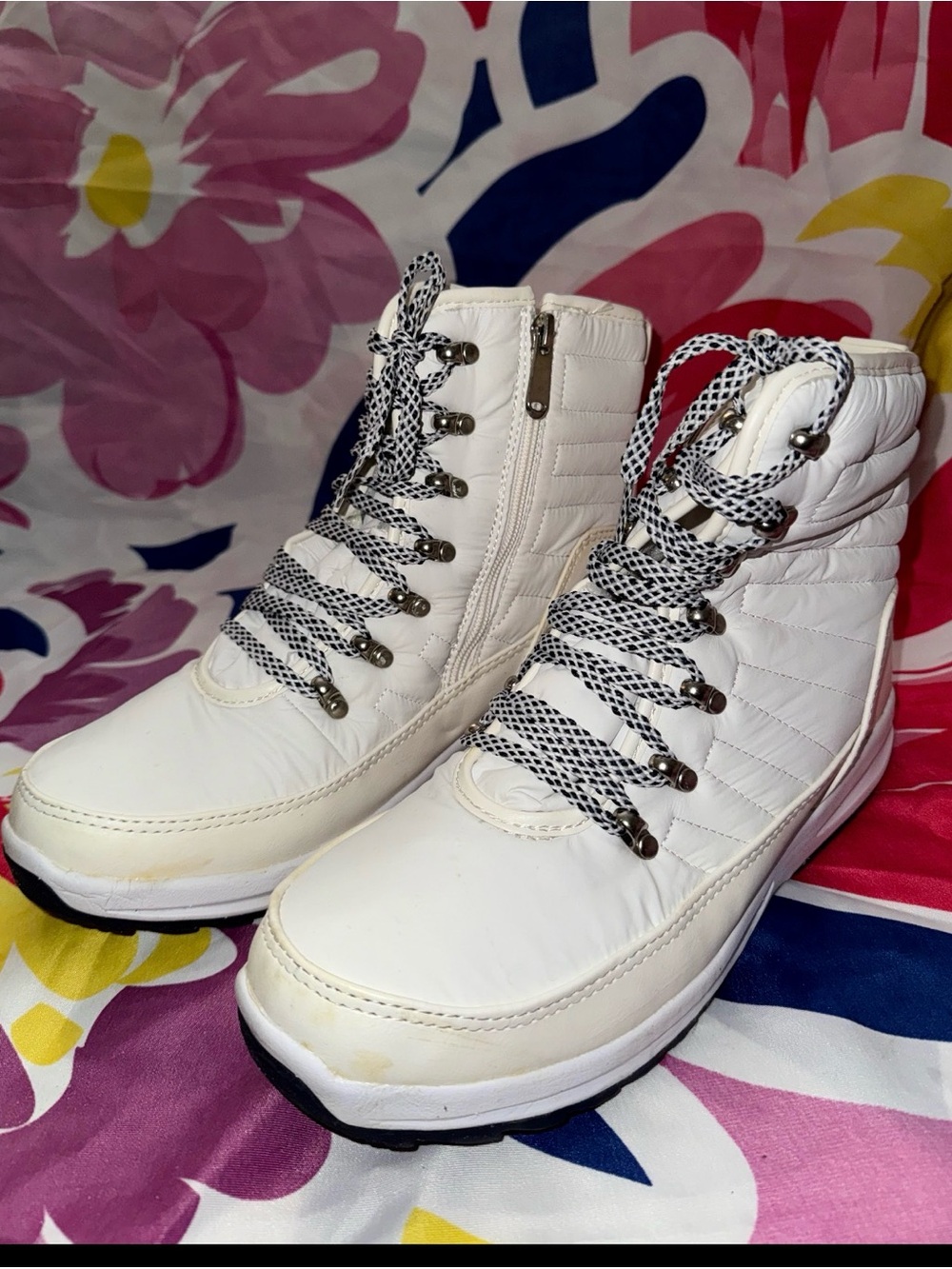 Women’s White Snow Boots